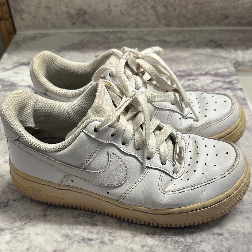 Nike Air Force ones White size 5